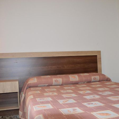 Labella - Hostal Rural Restaurante La Calahorra Dış mekan fotoğraf