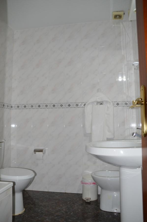 Labella - Hostal Rural Restaurante La Calahorra Dış mekan fotoğraf