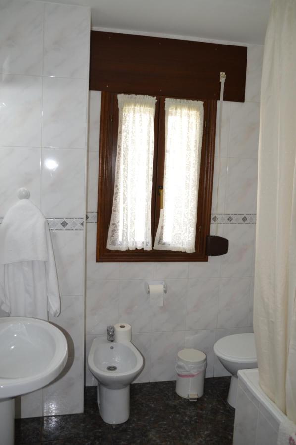 Labella - Hostal Rural Restaurante La Calahorra Dış mekan fotoğraf