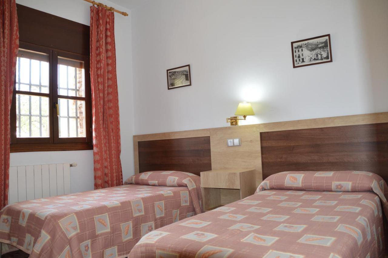 Labella - Hostal Rural Restaurante La Calahorra Dış mekan fotoğraf